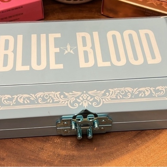 Jeffree Star Blue Blood Eyeshadow Palette NIB - Picture 4 of 6
